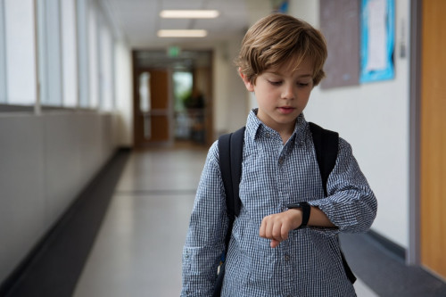 Jaki kupić dziecku zegarek do szkoły?